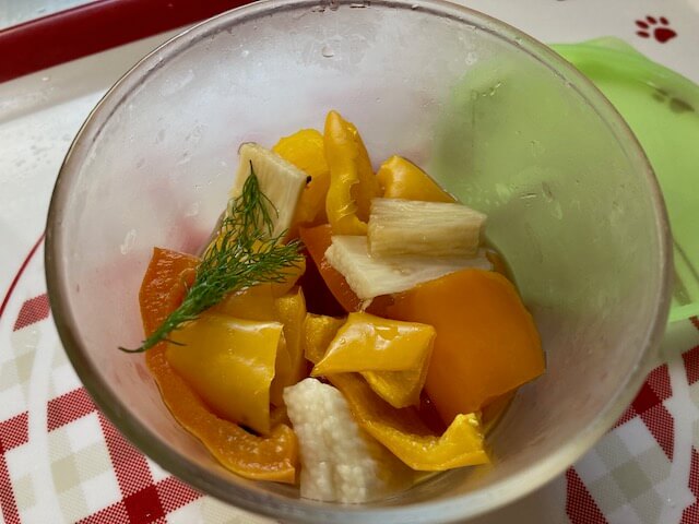 黄色とオレンジのパプリカと山芋のピクルス2日目