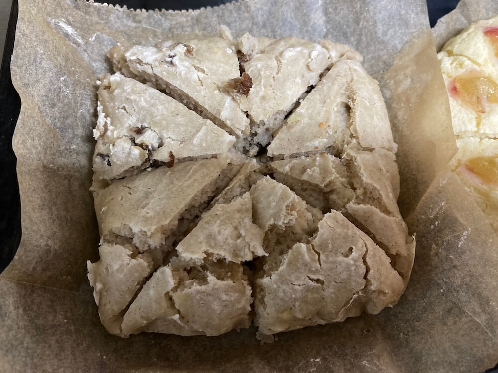 レーズンそば粉ケーキ