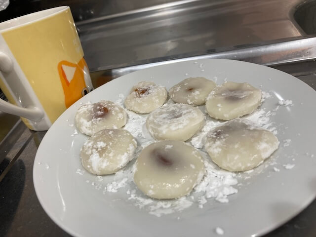 簡単で美味しいデーツ餡焼き餅