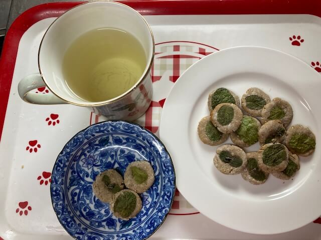 ハーブティーと一緒に美味しく食べるハーブそば粉クッキー