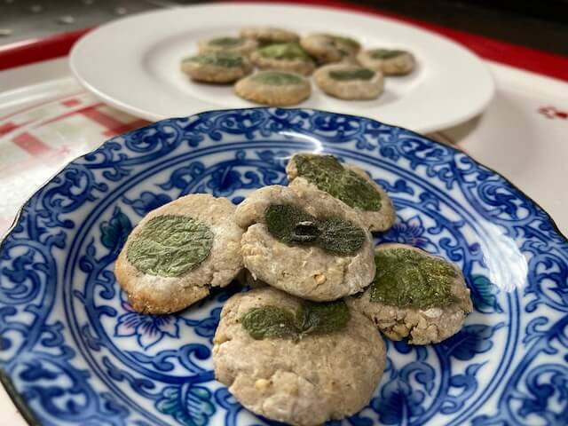 とても美味しいハーブそば粉クッキー