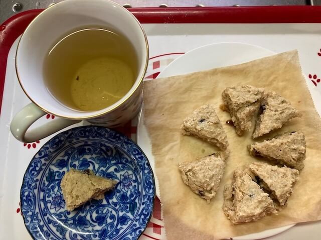 とっても美味しいゴマオートミールスコーン