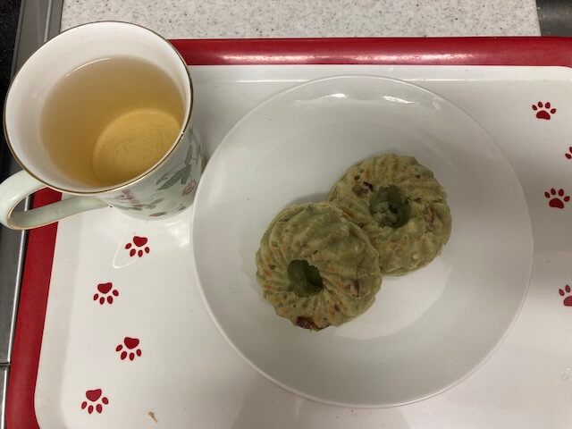 大麦若葉青汁ケーキが美味しい